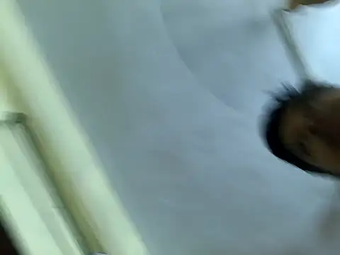 Snapshot of Sand-1 chatting on 11-29-25, 04:10 Sand-1 online show from 11-29-25, 04:10