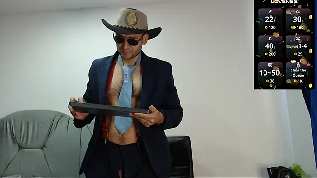 Snapshot of sexy-boy071 chatting on 02-14-25, 08:26 sexy-boy071 online show from 02-14-25, 08:26