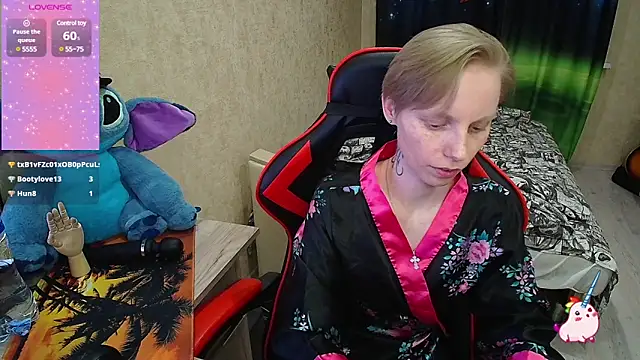 Snapshot of Alexis_Gordon chatting on 03-08-25, 12:44 Alexis Gordon online show from 03-08-25, 12:44