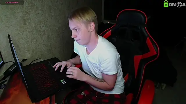 Snapshot of Alexis_Gordon chatting on 09-16-25, 07:59 Alexis Gordon online show from 09-16-25, 07:59