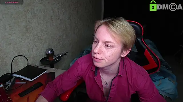 Snapshot of Alexis_Gordon chatting on 10-19-25, 07:36 Alexis Gordon online show from 10-19-25, 07:36