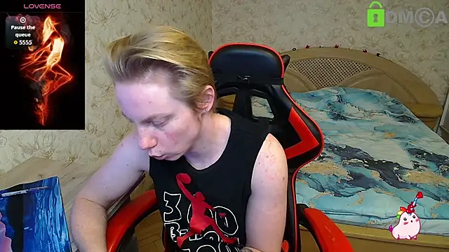 Snapshot of Alexis_Gordon chatting on 11-21-25, 10:03 Alexis Gordon online show from 11-21-25, 10:03