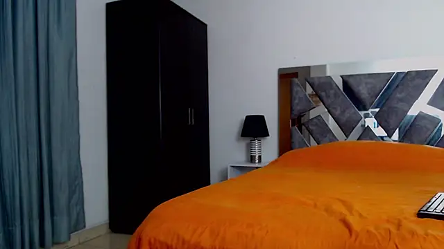 Frank heaven01 online show from 02-13-25, 04:43