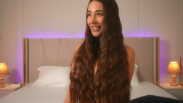 Snapshot of Miriam_fox chatting on 03-21-26, 09:14 Miriam fox online show from 03-21-26, 09:14