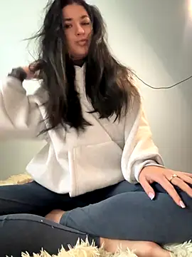 Snapshot of AlisaDoll444 chatting on 09-30-25, 06:18 AlisaDoll444 online show from 09-30-25, 06:18