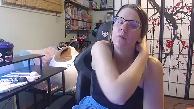 Sarahtineke online show from 03-03-26, 04:13