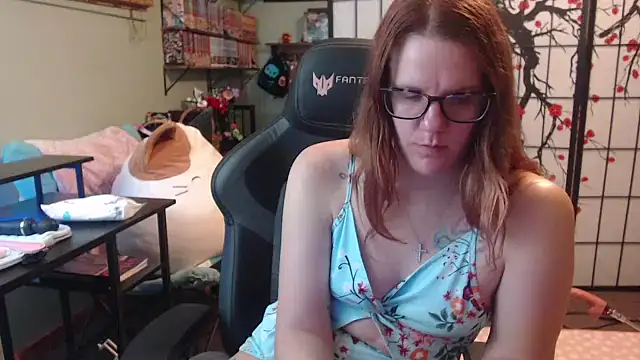 Snapshot of Sarahtineke chatting on 03-24-26, 04:12 Sarahtineke online show from 03-24-26, 04:12