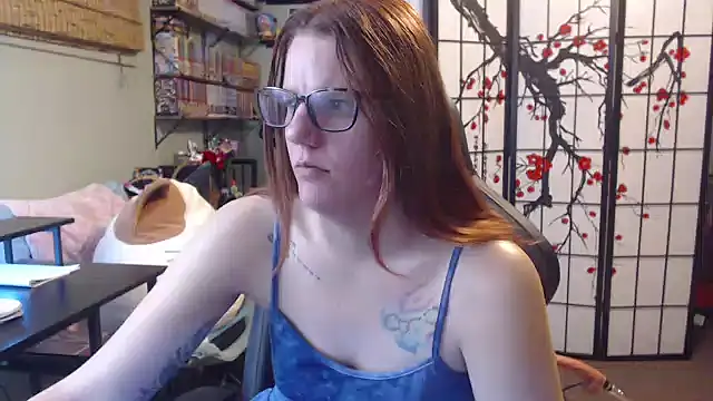 Snapshot of Sarahtineke chatting on 05-04-26, 03:30 Sarahtineke online show from 05-04-26, 03:30