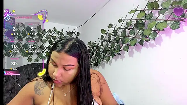 PaulinaSwan online show from 12-02-25, 04:57