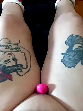 Snapshot of Hotsereia chatting on 01-12-25, 07:31 Hotsereia online show from 01-12-25, 07:31