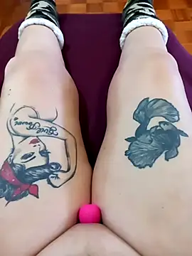 Snapshot of Hotsereia chatting on 03-09-25, 08:40 Hotsereia online show from 03-09-25, 08:40