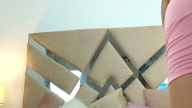 IsabellMendez  online show from 03-21-25, 07:02