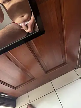 Snapshot of Johnwickkkh chatting on 12-15-25, 04:39 Johnwickkkh online show from 12-15-25, 04:39