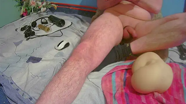 Snapshot of Markxen_cam chatting on 12-28-24, 01:28 Markxen cam online show from 12-28-24, 01:28