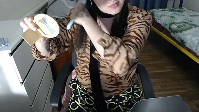 EvaMiron online show from 09-15-25, 02:28