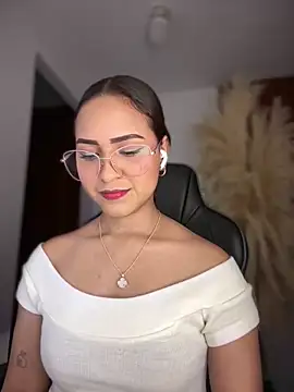 Snapshot of gretta_kler1 chatting on 01-06-26, 09:39 gretta kler1 online show from 01-06-26, 09:39