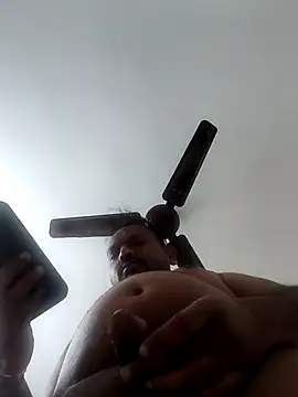 Snapshot of lovbombayduck11 chatting on 02-06-26, 03:33 lovbombayduck11 online show from 02-06-26, 03:33