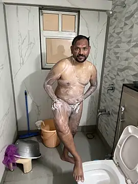 Snapshot of lovbombayduck11 chatting on 04-11-26, 03:44 lovbombayduck11 online show from 04-11-26, 03:44