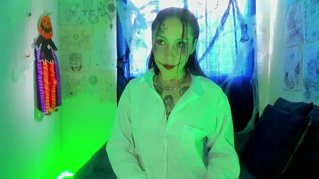 Keket Smitth online show from 10-31-25, 08:54