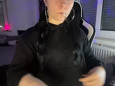 Snapshot of kinkygirl420x chatting on 01-20-25, 09:01 kinkygirl420x online show from 01-20-25, 09:01