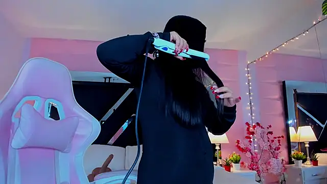 Snapshot of Andrex_Joness chatting on 12-28-24, 03:47 Andrex Joness online show from 12-28-24, 03:47