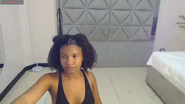 genesis moretz online show from 04-21-26, 07:36