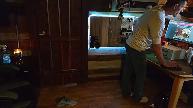 HARD 2QUIT online show from 10-05-25, 06:28