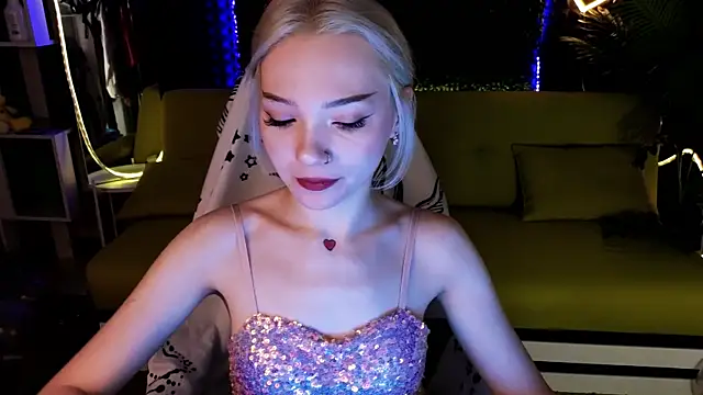 Snapshot of SandraBoyl chatting on 01-19-25, 01:43 SandraBoyl online show from 01-19-25, 01:43