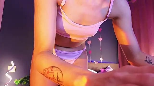 Snapshot of SandraBoyl chatting on 02-22-25, 04:18 SandraBoyl online show from 02-22-25, 04:18