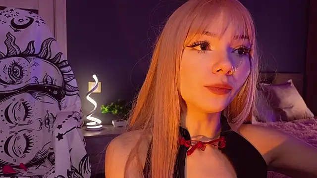 Snapshot of SandraBoyl chatting on 03-03-25, 01:10 SandraBoyl online show from 03-03-25, 01:10