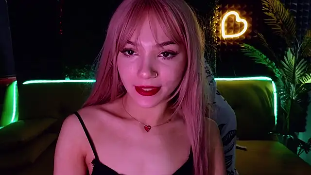 Snapshot of SandraBoyl chatting on 03-20-25, 04:18 SandraBoyl online show from 03-20-25, 04:18