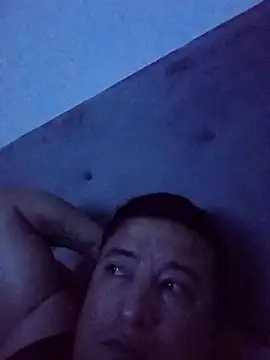 Snapshot of LusoCol chatting on 10-29-25, 05:58 LusoCol online show from 10-29-25, 05:58