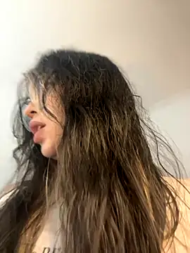 marie2  online show from 10-23-25, 05:44