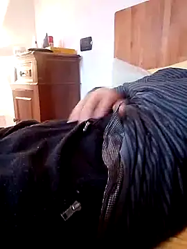 Snapshot of Anastasio33 chatting on 02-09-25, 02:07 Anastasio33 online show from 02-09-25, 02:07