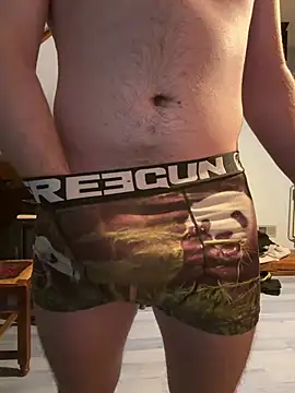 Snapshot of youlo71 chatting on 02-01-26, 07:23 youlo71 online show from 02-01-26, 07:23