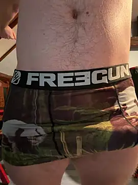 Snapshot of youlo71 chatting on 02-06-26, 04:32 youlo71 online show from 02-06-26, 04:32