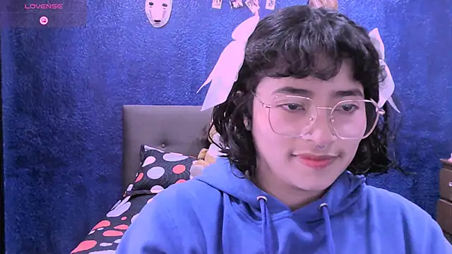 NinaYellow online show from 11-21-25, 01:10