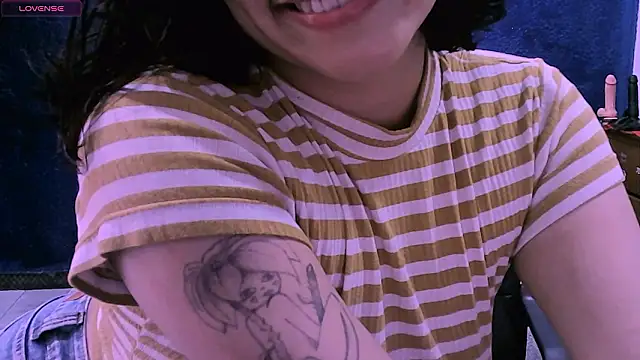 NinaYellow online show from 01-16-26, 09:52