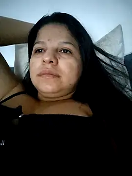 Snapshot of SINDYC chatting on 04-23-26, 01:57 SINDYC online show from 04-23-26, 01:57