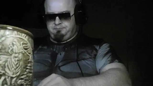 Snapshot of perversalus chatting on 02-01-25, 10:34 perversalus online show from 02-01-25, 10:34