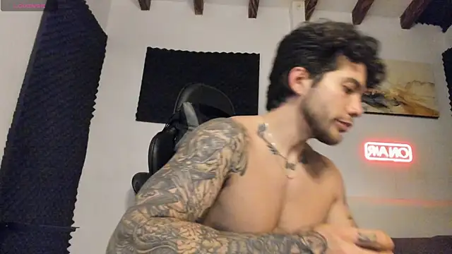 LucianSinclair online show from 04-10-26, 03:34