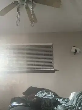 Everlyrose27 online show from 12-14-24, 06:13