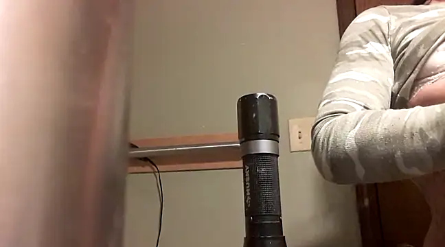 Everlyrose27 online show from 01-12-25, 08:46