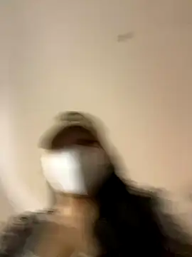 Snapshot of MEOW_MEO chatting on 12-15-25, 04:00 MEOW MEO online show from 12-15-25, 04:00