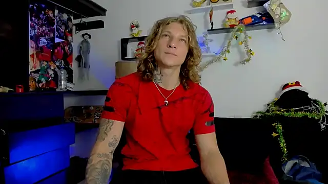 Snapshot of Tom_Krakow chatting on 12-31-24, 08:23 Tom Krakow online show from 12-31-24, 08:23