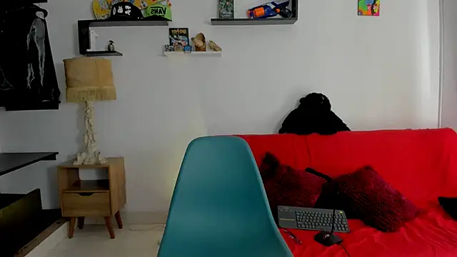 Snapshot of Tom_Krakow chatting on 01-20-25, 06:53 Tom Krakow online show from 01-20-25, 06:53