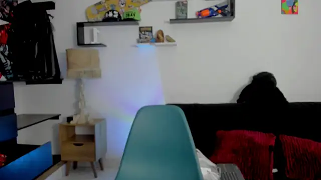 Snapshot of Tom_Krakow chatting on 01-29-25, 04:08 Tom Krakow online show from 01-29-25, 04:08