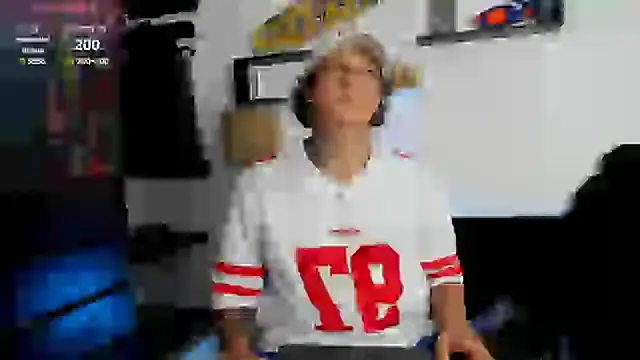 Snapshot of Tom_Krakow chatting on 03-11-25, 08:09 Tom Krakow online show from 03-11-25, 08:09