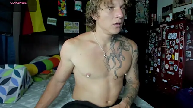 Snapshot of Tom_Krakow chatting on 09-10-25, 05:57 Tom Krakow online show from 09-10-25, 05:57