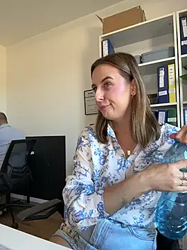 Hii Lolla online show from 03-27-26, 07:58